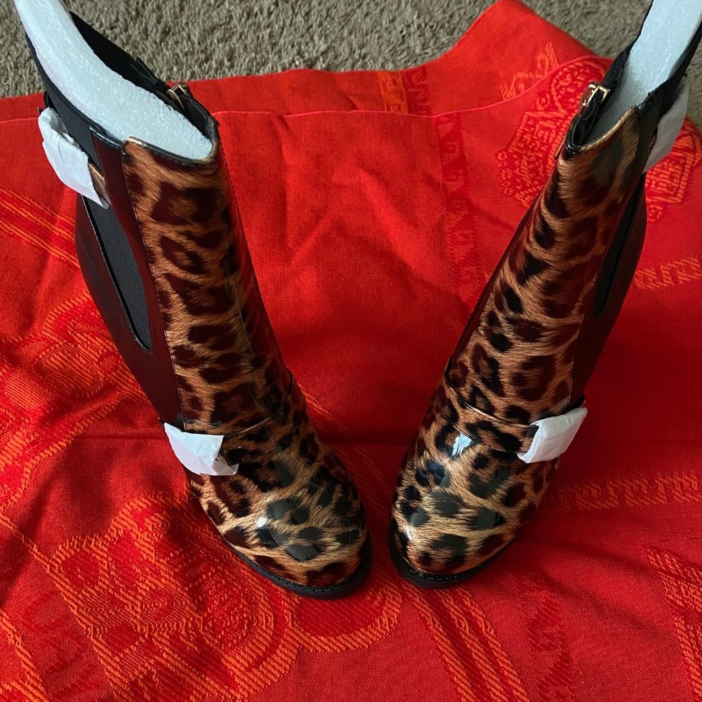 Women's Size 10 Brand New Garnet Buckle Bootie Leopard color by Cape Robbin
